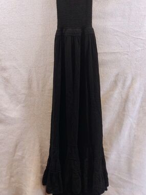 Black Women's Maxi Skirt - Classic Flowy Style